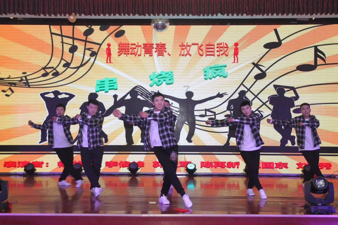 《大江大河》结局两极反转!梁思申家彻底败落,杨巡走上人生巅峰